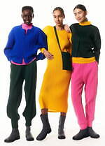 プリーツ プリーズ イッセイ ミヤケ24年秋冬、“時空の歪み”トップスや流星群ストライプのブルゾン｜写真6