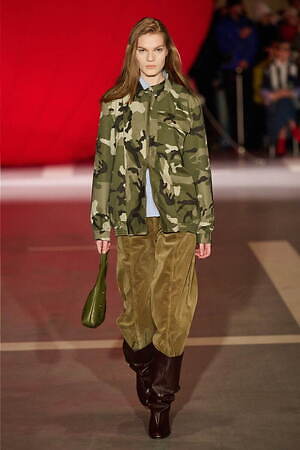 バウム ウンド ヘルガーテン(BAUM UND PFERDGARTEN) 2025-26年秋冬ウィメンズ&メンズコレクション  - 写真19