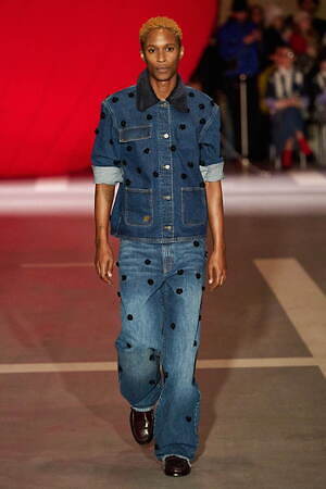 バウム ウンド ヘルガーテン(BAUM UND PFERDGARTEN) 2025-26年秋冬ウィメンズ&メンズコレクション  - 写真32