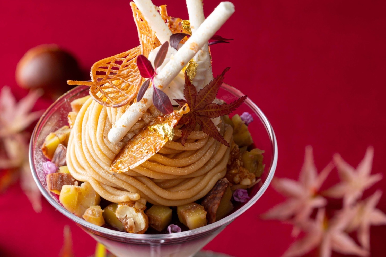 ブランマンジェ｜ル カフェ ドゥ ジョエル・ロブション“モンブラン仕立て”の栗パフェ、東京・日本橋で