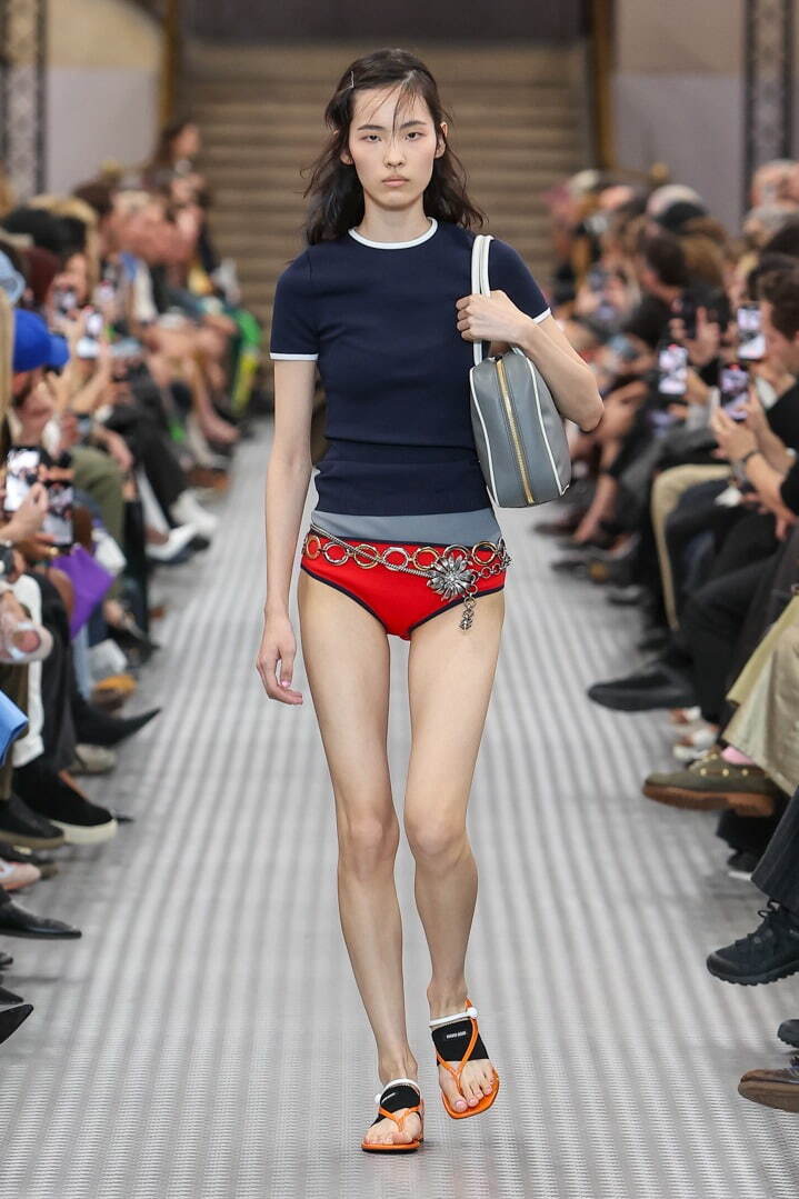 ミュウミュウ(MIU MIU) 2025年春夏ウィメンズコレクション ミュウミュウ(MIU MIU) 2025年春夏ウィメンズコレクション
