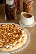 マックス ブレナーの秋限定メニュー - チョコ×マロンのデザートピザなど｜写真3