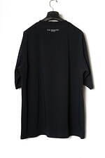 レインメーカー×写真家ヴィヴィアン・サッセンのTシャツ、彫刻作品を用いた抽象的グラフィック｜写真15