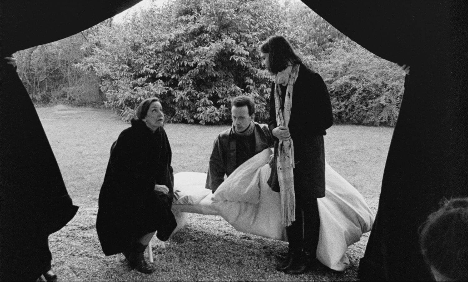 Ulla von Brandenburg, <i width="1499" height="903">Singspiel,</i> 2009
© Ulla von Brandenburg