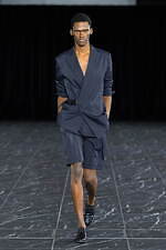 タエ アシダ 2025年春夏コレクション - 溶け合う人間と自然｜写真3