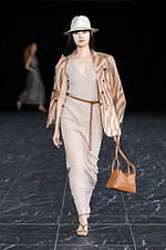 タエ アシダ 2025年春夏コレクション - 溶け合う人間と自然｜写真4