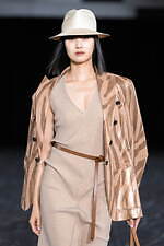 タエ アシダ 2025年春夏コレクション - 溶け合う人間と自然｜写真5