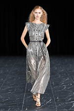 タエ アシダ 2025年春夏コレクション - 溶け合う人間と自然｜写真7