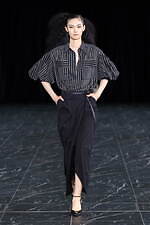 タエ アシダ 2025年春夏コレクション - 溶け合う人間と自然｜写真9