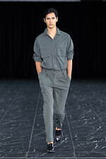 タエ アシダ 2025年春夏コレクション - 溶け合う人間と自然｜写真17