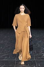 タエ アシダ 2025年春夏コレクション - 溶け合う人間と自然｜写真20