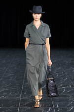 タエ アシダ 2025年春夏コレクション - 溶け合う人間と自然｜写真22