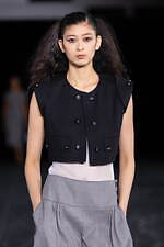 タエ アシダ 2025年春夏コレクション - 溶け合う人間と自然｜写真36