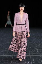 タエ アシダ 2025年春夏コレクション - 溶け合う人間と自然｜写真82