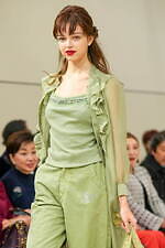 ユキ トリヰ 2025年春夏コレクション - 新たな自分と出会う｜写真12