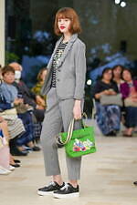 ユキ トリヰ 2025年春夏コレクション - 新たな自分と出会う｜写真17