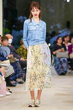 ユキ トリヰ 2025年春夏コレクション - 新たな自分と出会う｜写真23