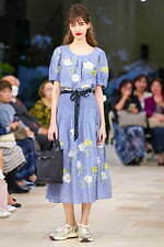 ユキ トリヰ 2025年春夏コレクション - 新たな自分と出会う｜写真32