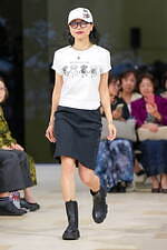 ユキ トリヰ 2025年春夏コレクション - 新たな自分と出会う｜写真47