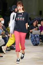 ユキ トリヰ 2025年春夏コレクション - 新たな自分と出会う｜写真48