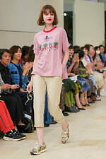 ユキ トリヰ 2025年春夏コレクション - 新たな自分と出会う｜写真49