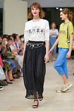 ユキ トリヰ 2025年春夏コレクション - 新たな自分と出会う｜写真52