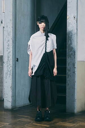 ヒスイ ヒロコ イトウ(HISUI HIROKO ITO) 2025年春夏ウィメンズ&メンズコレクション  - 写真32