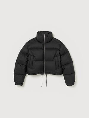 オーラリーの24年秋冬ウィメンズアウター、クラシックなツイードコートやパステル色ダウンジャケット｜写真17