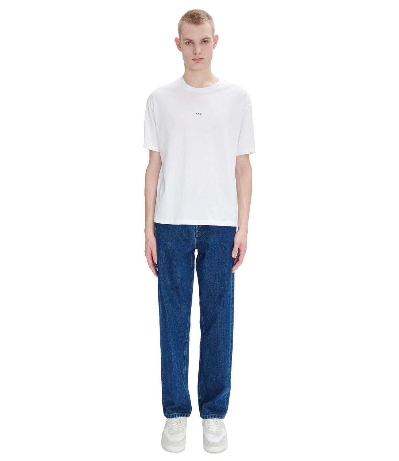 A.P.C.の新定番デニムパンツ、“太め”ストレートジーンズ＆ハイウエストのフレアパンツ｜写真2