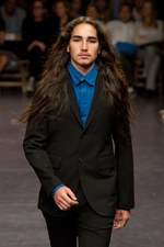 プリーツ使いとシックなカラーがポイント！　zucca(ズッカ)の2011年春夏コレクション｜写真38