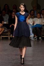 プリーツ使いとシックなカラーがポイント！　zucca(ズッカ)の2011年春夏コレクション｜写真39