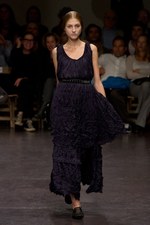 プリーツ使いとシックなカラーがポイント！　zucca(ズッカ)の2011年春夏コレクション｜写真51