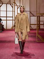 エルメス2025年春夏ウィメンズコレクション - ワークウェアに溶け込む官能性｜写真8