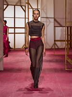 エルメス2025年春夏ウィメンズコレクション - ワークウェアに溶け込む官能性｜写真33