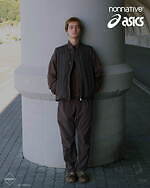 アシックス×ノンネイティブのコラボスニーカー、“ゴアテックス”搭載メッシュとブラウンスエードで｜写真15