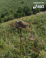 アシックス×ノンネイティブのコラボスニーカー、“ゴアテックス”搭載メッシュとブラウンスエードで｜写真8