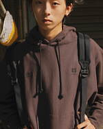 キャプテン サンシャインのカバーコード限定フーディー＆イージーパンツ、褪せた色調のブラックで｜写真16