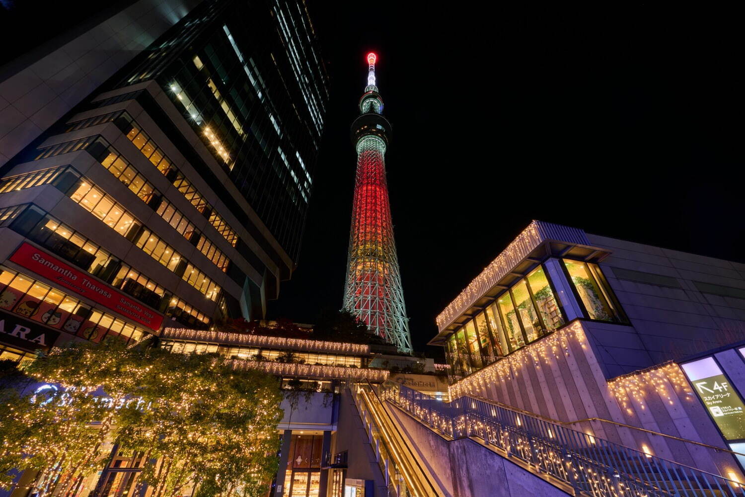 【東京スカイツリータウン】“ツリー風”クリスマスライティング
