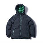 ナンガ×フォックスファイヤーのダウンジャケット、刺繍ロゴ＆防風透湿性ゴアテックス素材｜写真4