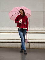 ピリングス“裏地が表に吹き出す”縮絨加工ウィメンズジャケット、袖口＆裾をレイヤード風に｜写真10