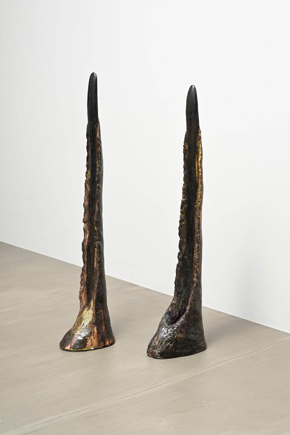 イケムラレイコ 《Stehende I, II》 1991年
Photo by Shigeo Muto. © Leiko Ikemura, courtesy ShugoArts.