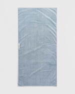 オーラリー×テクラ、“温泉文化”着想ストライプ柄ダウンジャケットやバスローブ風コート｜写真16