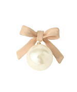 ラブ バイ イー・エム24年クリスマス、結んだ”リボン”のパールネックレス＆ピアス｜写真7