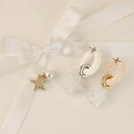 ラブ バイ イー・エム24年クリスマス、結んだ”リボン”のパールネックレス＆ピアス｜写真4