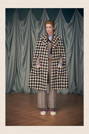 Valentino 千鳥格子柄フルサークルロングマント Valentino 千鳥格子柄フルサークルロングマント