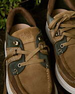 Kith×クラークス オリジナルズ“冬カラー”メンズシューズ、ダークトーンの配色スニーカーやブーツも｜写真12