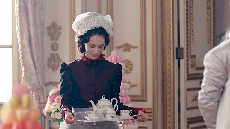 写真5/11｜ローラがマリー・アントワネットに!? ユーモアのある