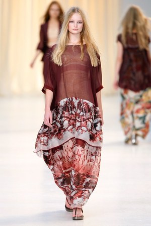 アントニオ マラス(Antonio Marras)、春の訪れを告げる2011年春夏コレクション｜写真5