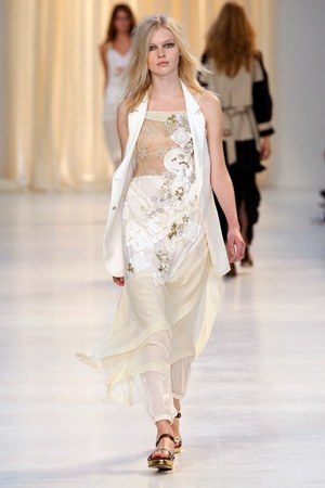 アントニオ マラス(Antonio Marras)、春の訪れを告げる2011年春夏コレクション｜写真36