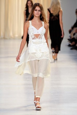 アントニオ マラス(Antonio Marras)、春の訪れを告げる2011年春夏コレクション｜写真37